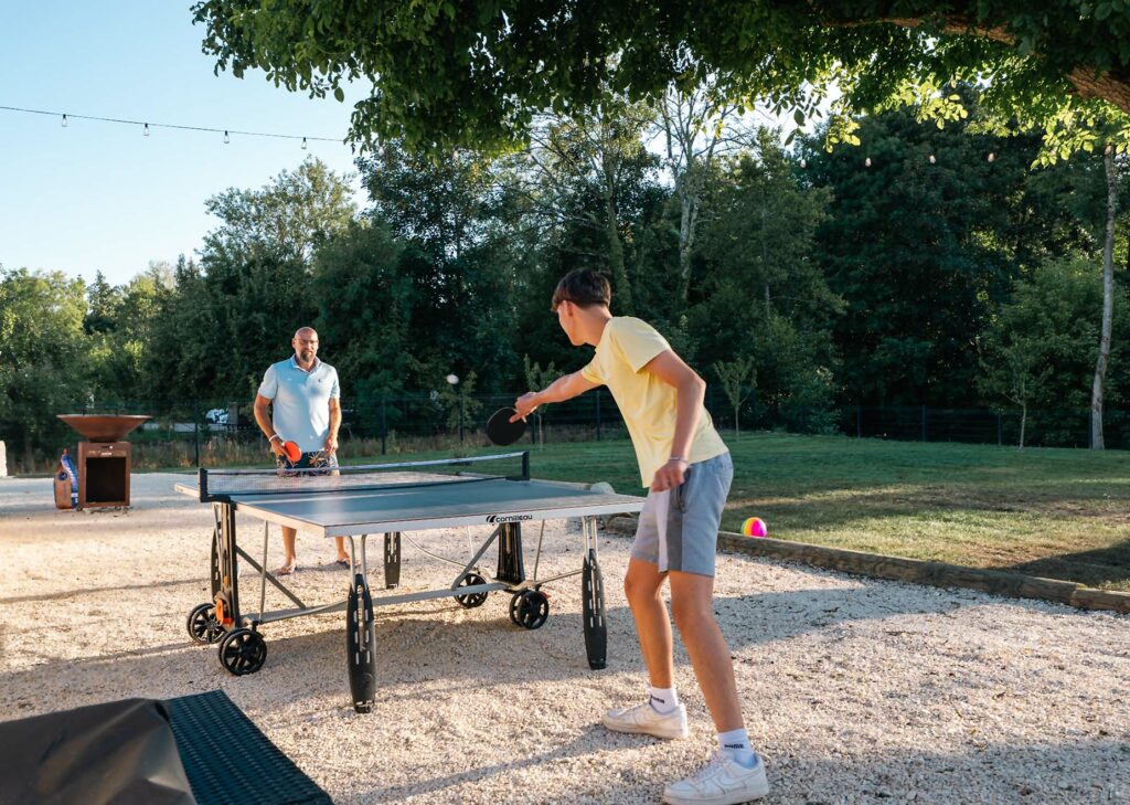 ping pong en famille au gîte